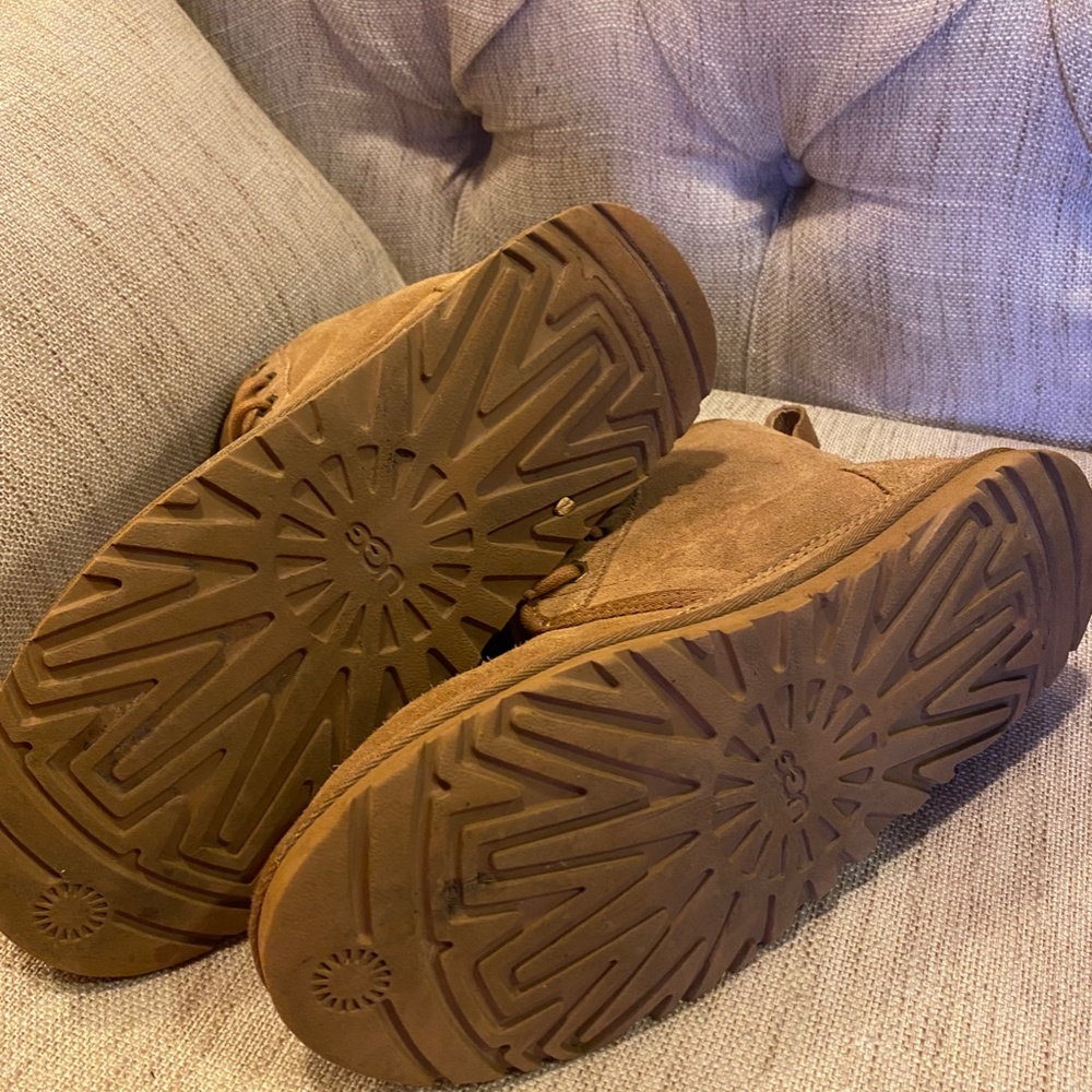 UGG Neumel Boots - Picture 3 of 5